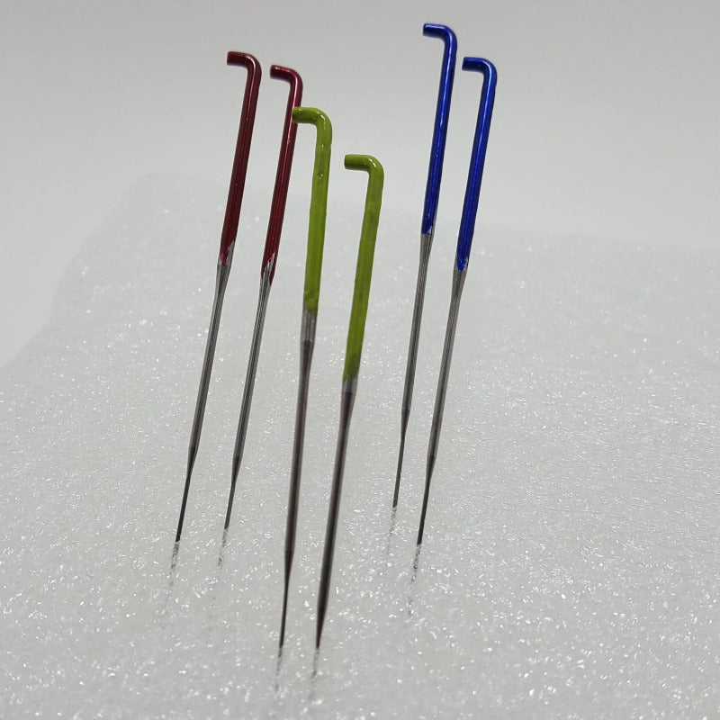 18 Triangle (3 most used sizes) Needle Felting Needles, 6 each triangle 38g 40g and 42g .Wet /dry felting. 2 Cases included!