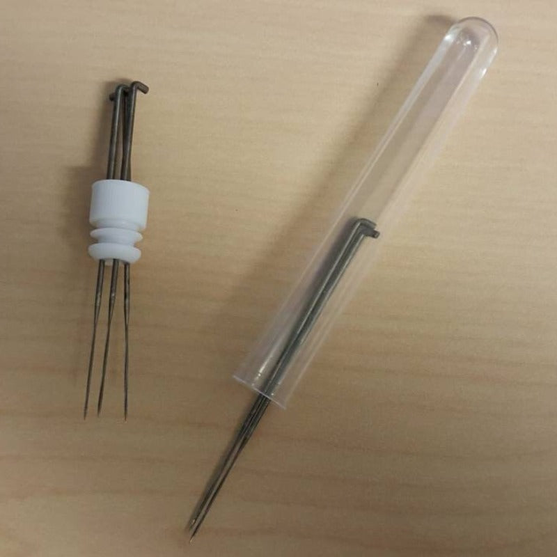 38g sprial-star combination felting needle. 4 edges twisted , Pack of 5, 10 or 20. This is the newest must have felting needle. case included