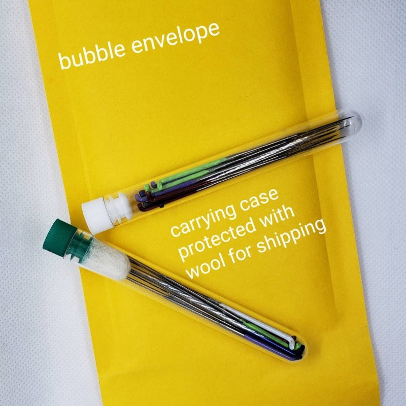 22 mix needle felting needles, 7 kinds. All you will need. Triangle crown spiral star and spiral/star combo.Case incl.