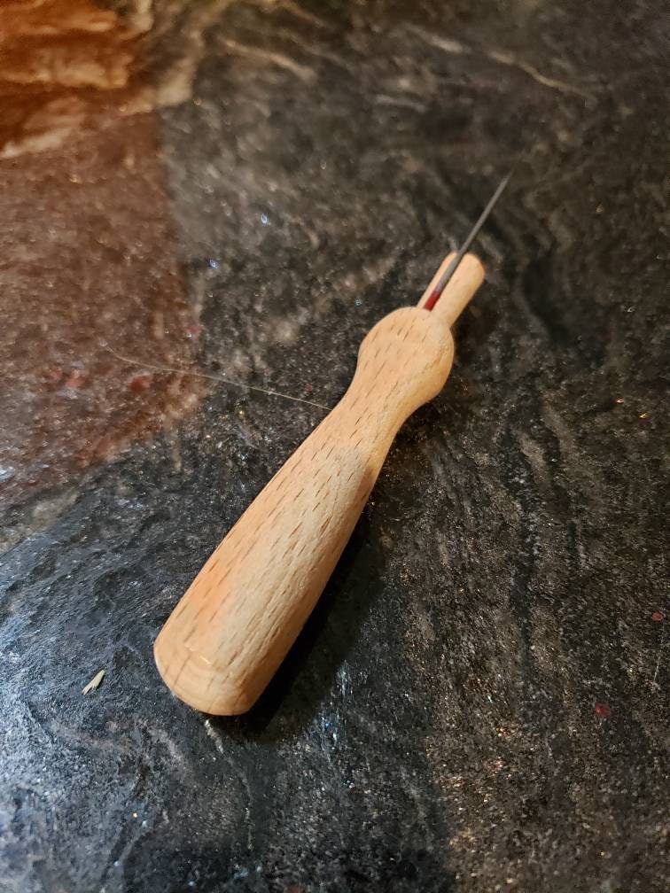 Wood Needle felting handle, 1 or a set, beach wood, No varnish easy to stain or paint. Holds 3inch felting needles.