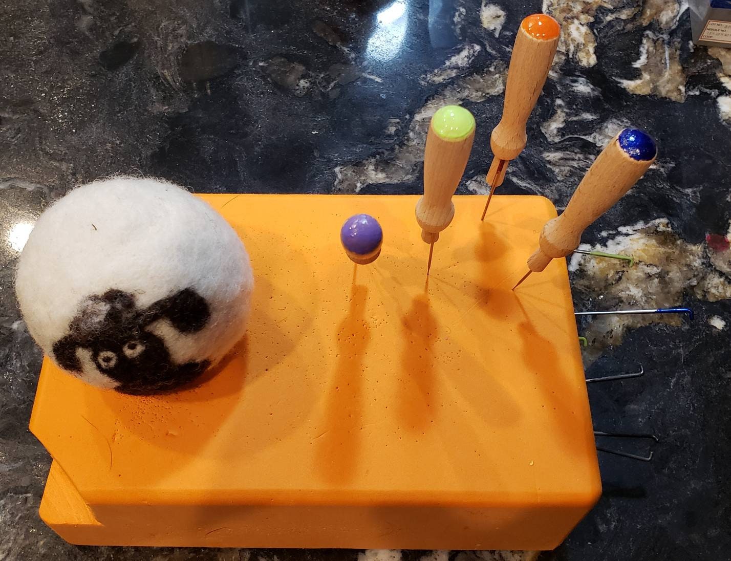Wood Needle felting handle, 1 or a set, beach wood, No varnish easy to stain or paint. Holds 3inch felting needles.