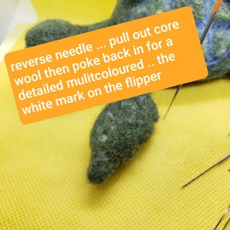 Needle felting needles 12 pack with Reverse. 2 of each 38g 40g 42g Triangle, 40g spiral (twist), 38g Star, and 40g reverse, case included