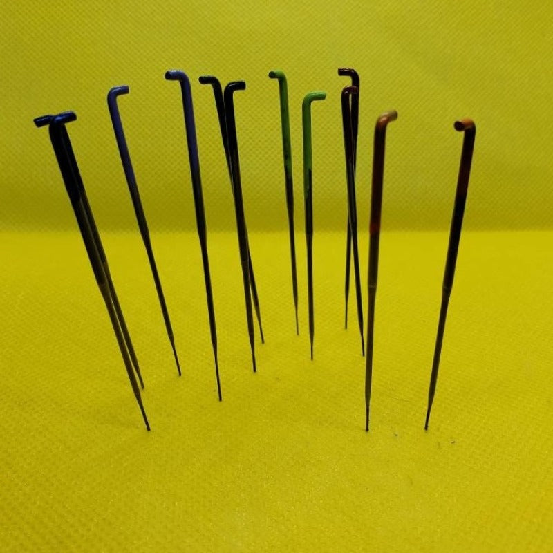 Needle felting needles 12 pack with Reverse. 2 of each 38g 40g 42g Triangle, 40g spiral (twist), 38g Star, and 40g reverse, case included