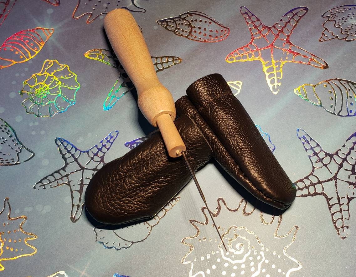 Needle felting needles, 9 different kinds, holder & finger protectors