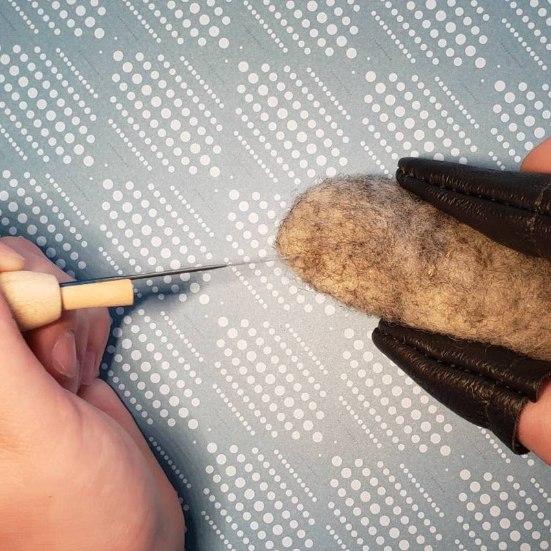 20 needle Felting needles set. High Quality needles, Finger protectors, handle and case . Crown Spiral Triangles Reverse Star.