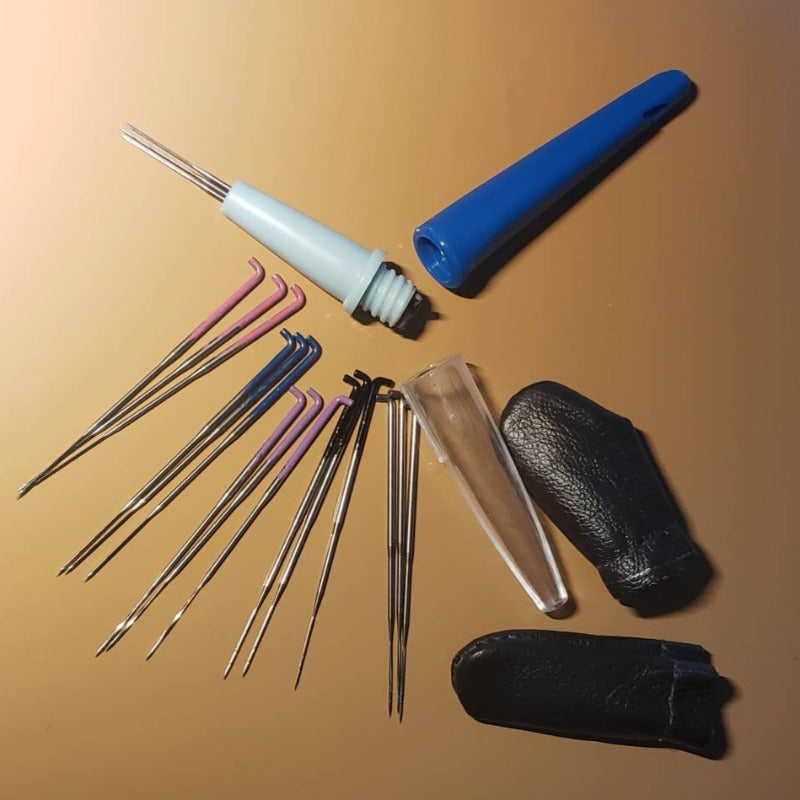 Coarse needle felting set. 15 needles, 3 pen holder, leather finger cover, 36g and 38g triangle, 38g star, 40g spiral, 38g star spiral combo