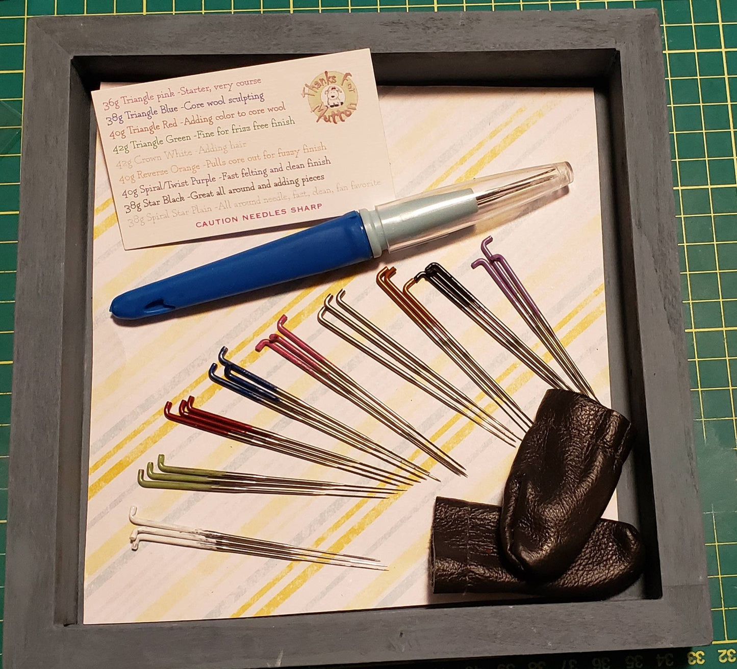 Starter needle felting kit, 27 felting needles, 3 pen holder, leather finger covers, id card, needle mix, wool crafts