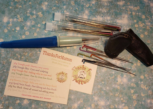 Starter needle felting kit, 27 felting needles, 3 pen holder, leather finger covers, id card, needle mix, wool crafts